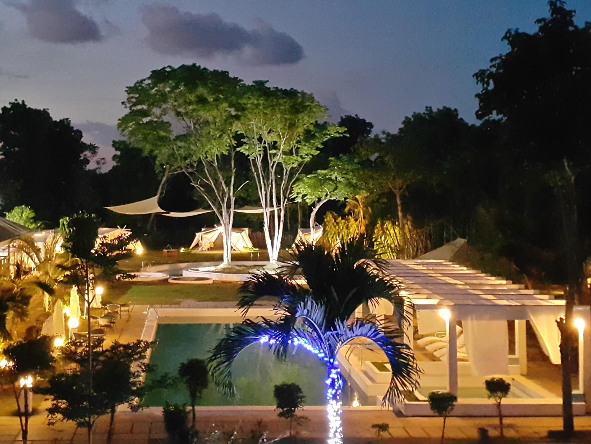 Blue Hotel And Resort Calamba  Buitenkant foto